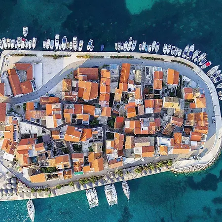 Lovely Home In Tribunj With Wifi Tribunj (Sibenik-Knin)