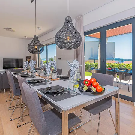 Lovely Home In Tribunj With Wifi Tribunj (Sibenik-Knin)